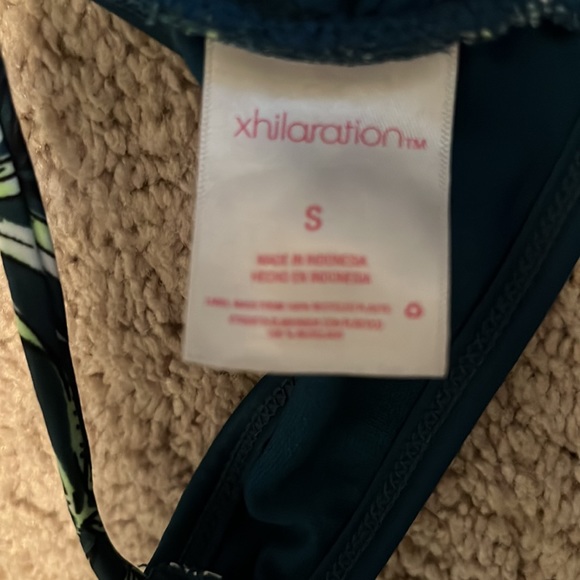 floral bikini top, size S, tie back, great condition! - Picture 4 of 4